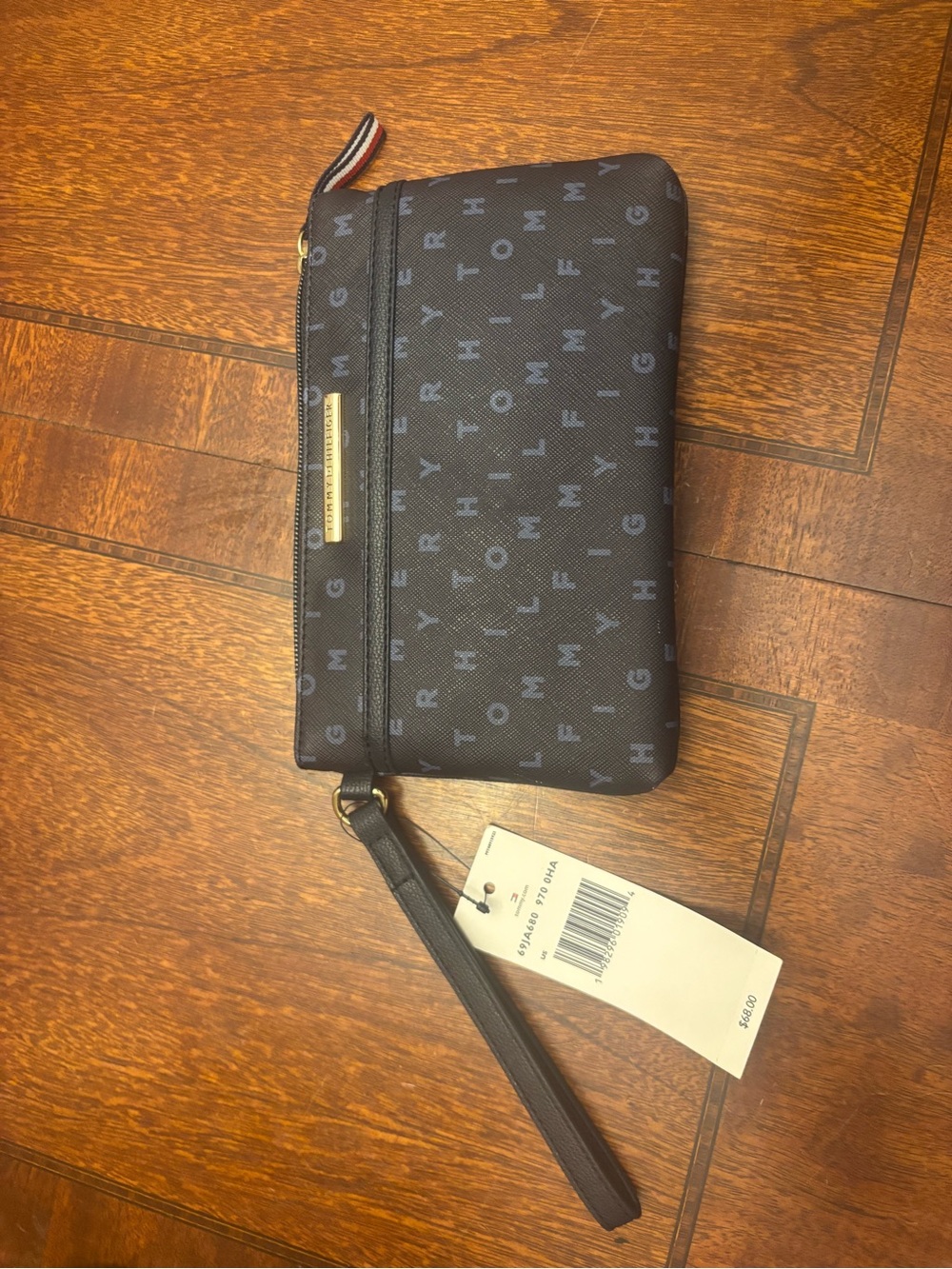 Tommy Hilfiger navy wristlet